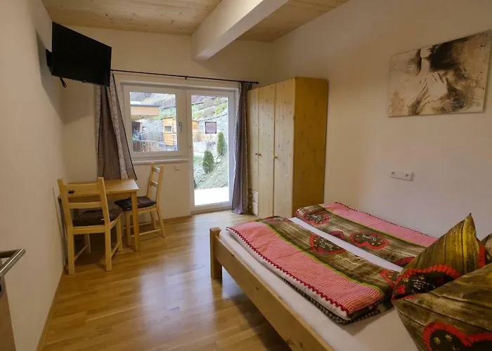 Apartment Lanser